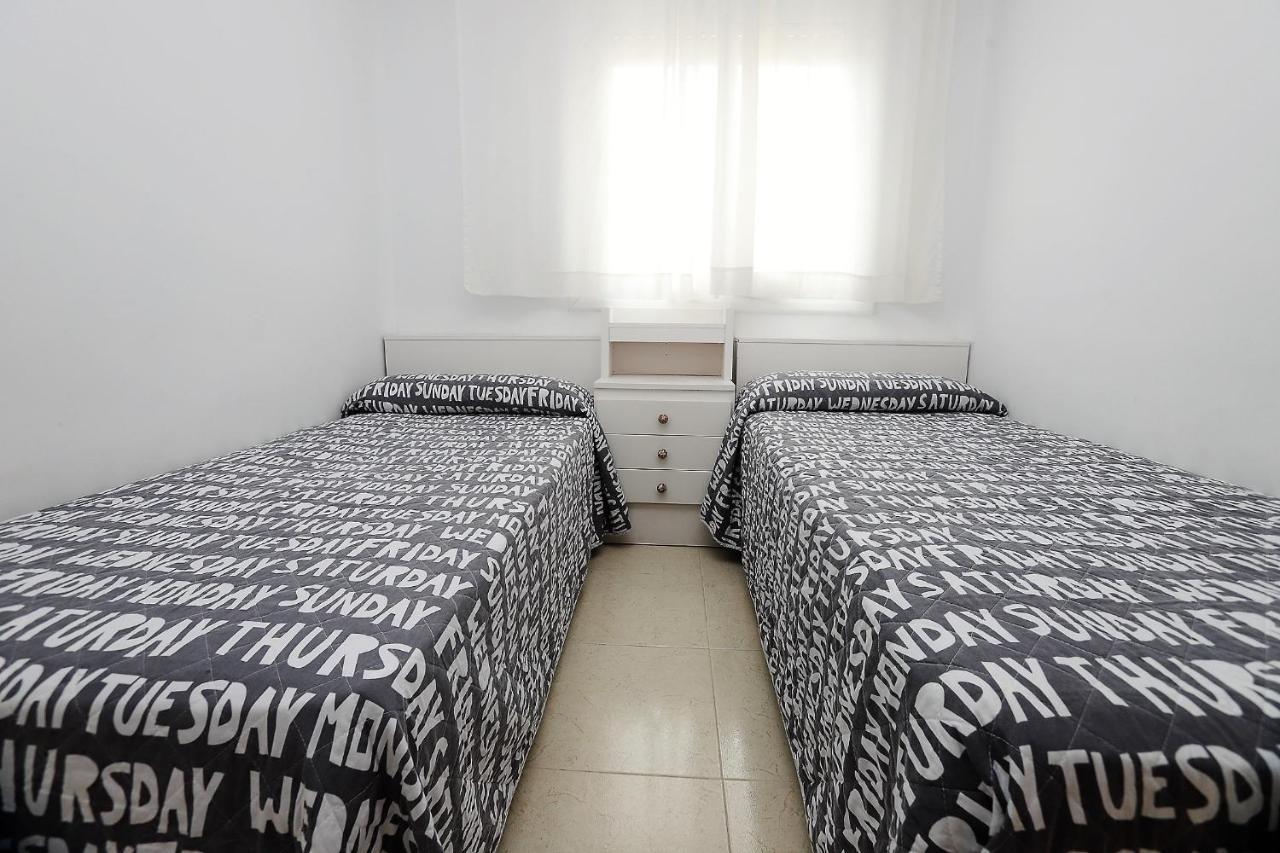 Apartamento Placa Jardi 카라펠 외부 사진