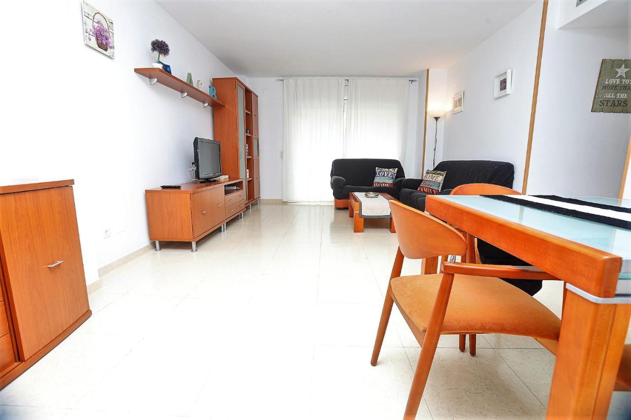 Apartamento Placa Jardi 카라펠 외부 사진